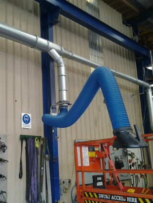 Fume arm on welding application