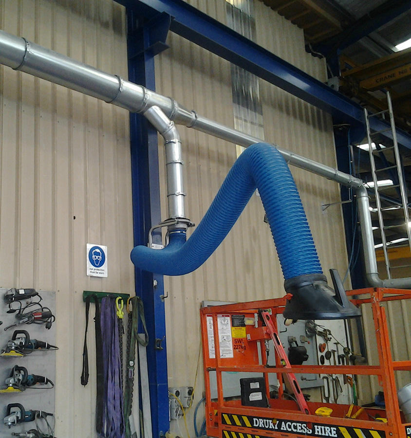 Fume arm on welding application